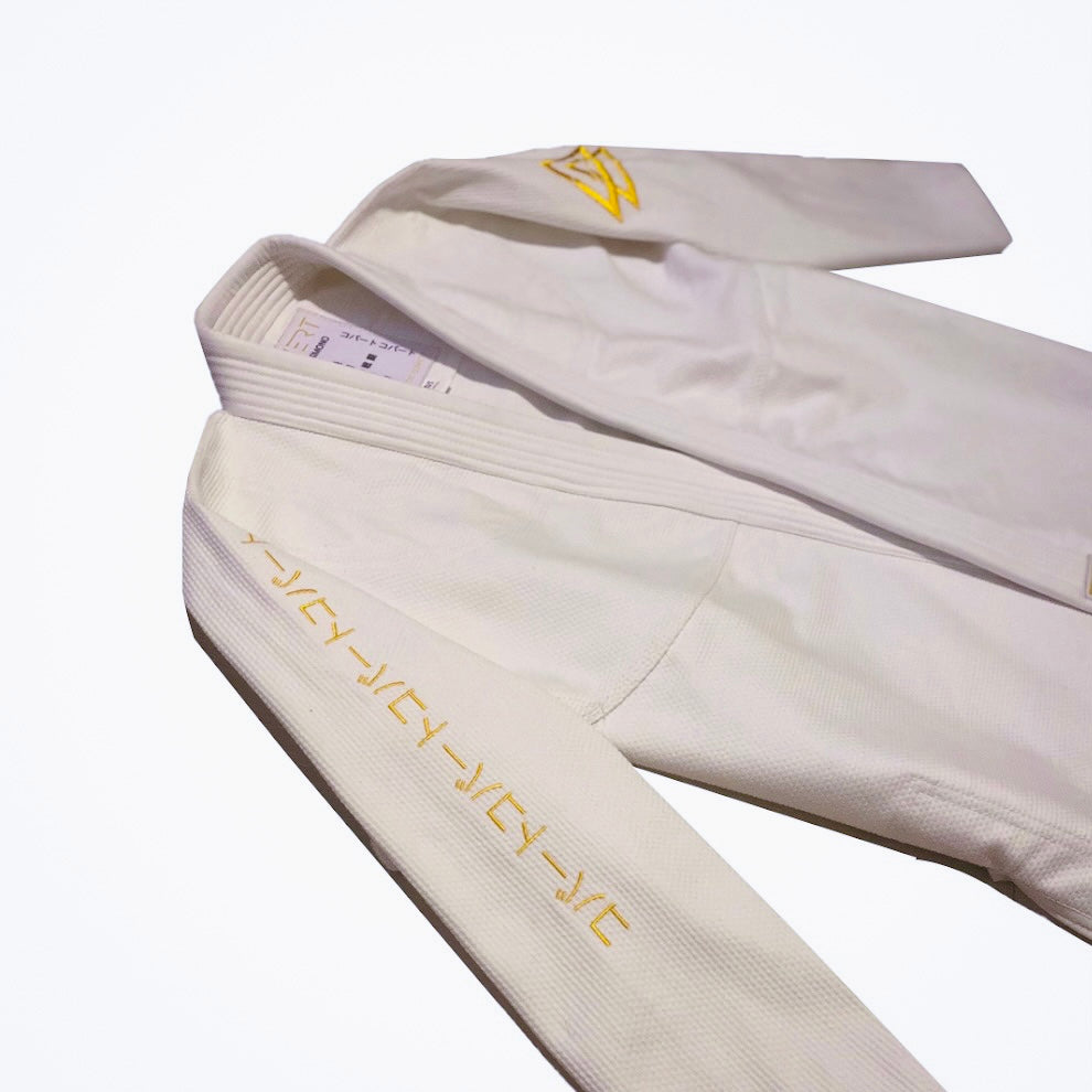 SAISHO KIMONO               (White COVERT GI)